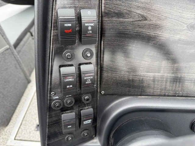 2025 Mirrocraft Holiday 1768 alt