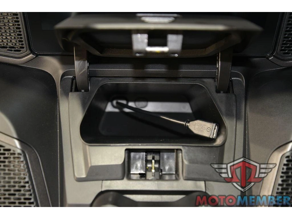 2026 Can-am Spyder Rt alt