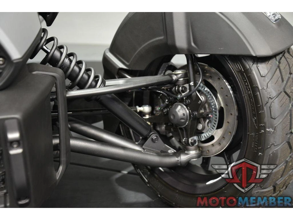 2025 Can-am Canyon alt