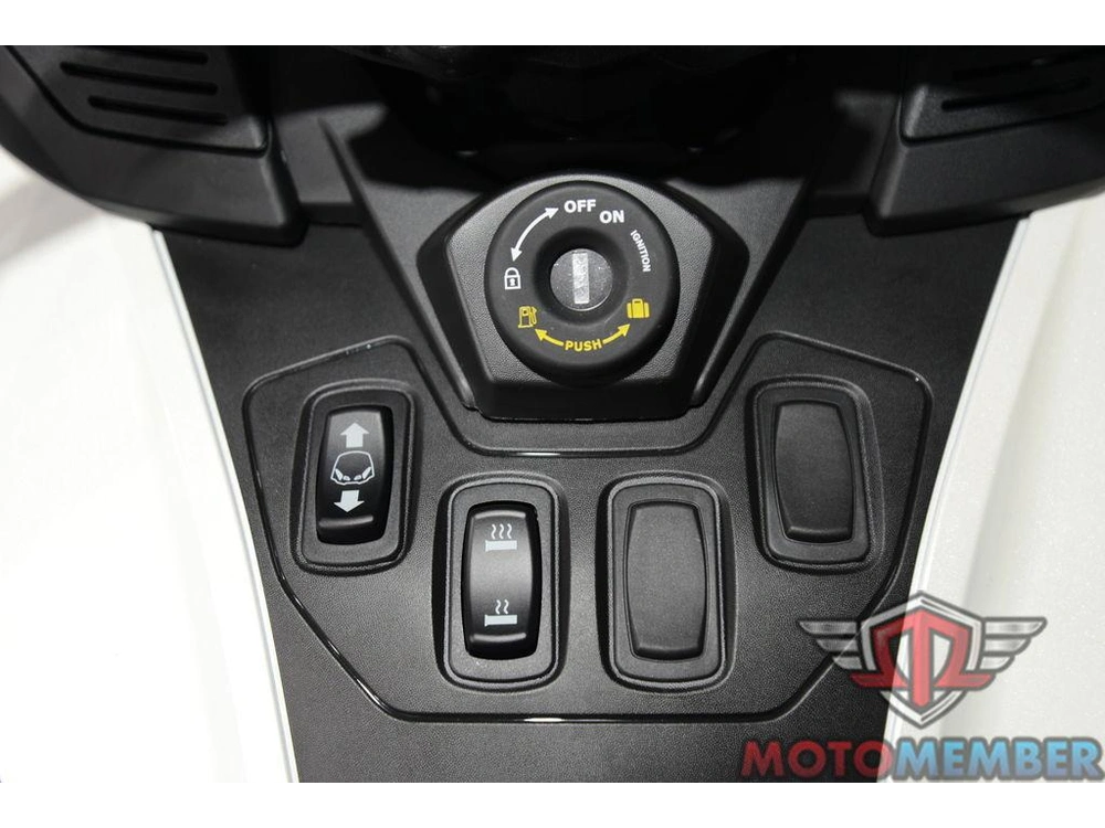 2026 Can-am Spyder Rt alt