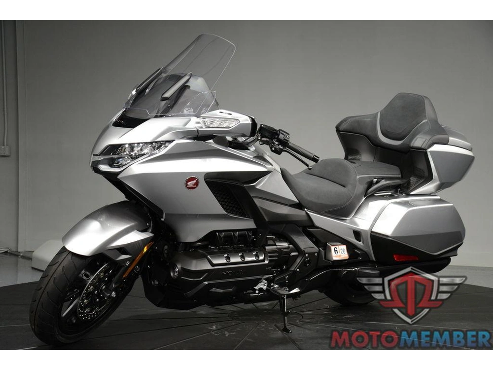 2025 Honda Gold Wing Tour 50th Anniversary alt