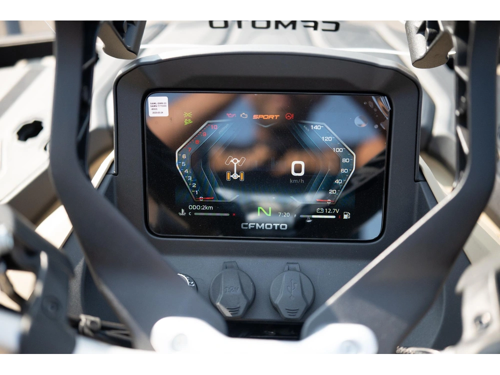 2026 Cfmoto Cforce 1000 Overland alt