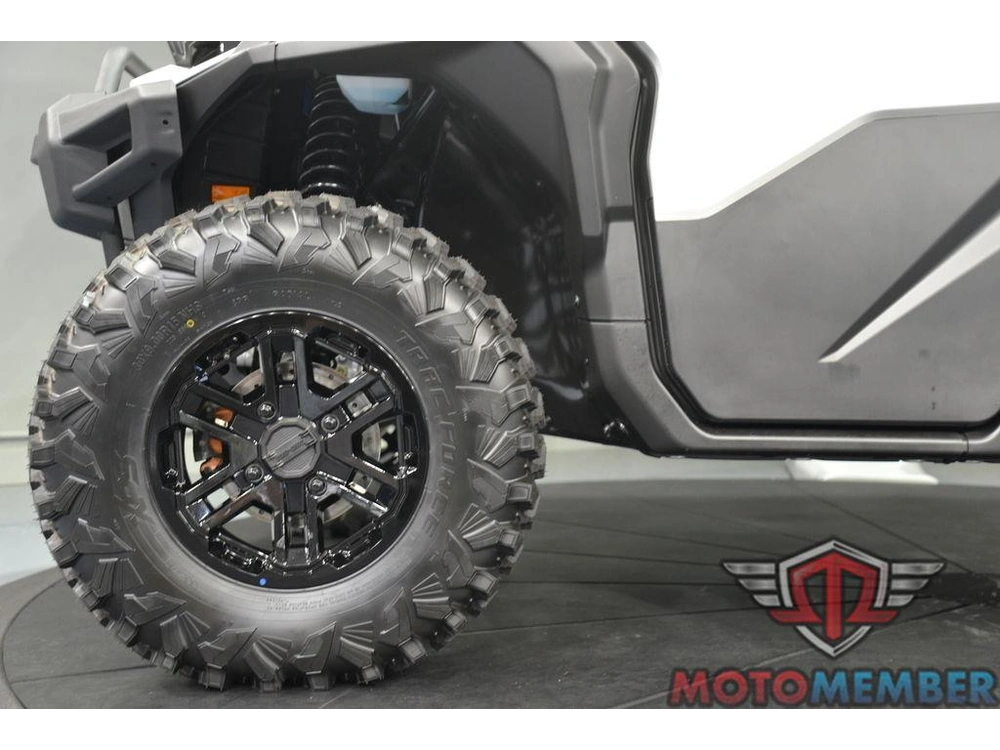 2026 Can-am Defender Max Limited Hd11 Hybrid White alt