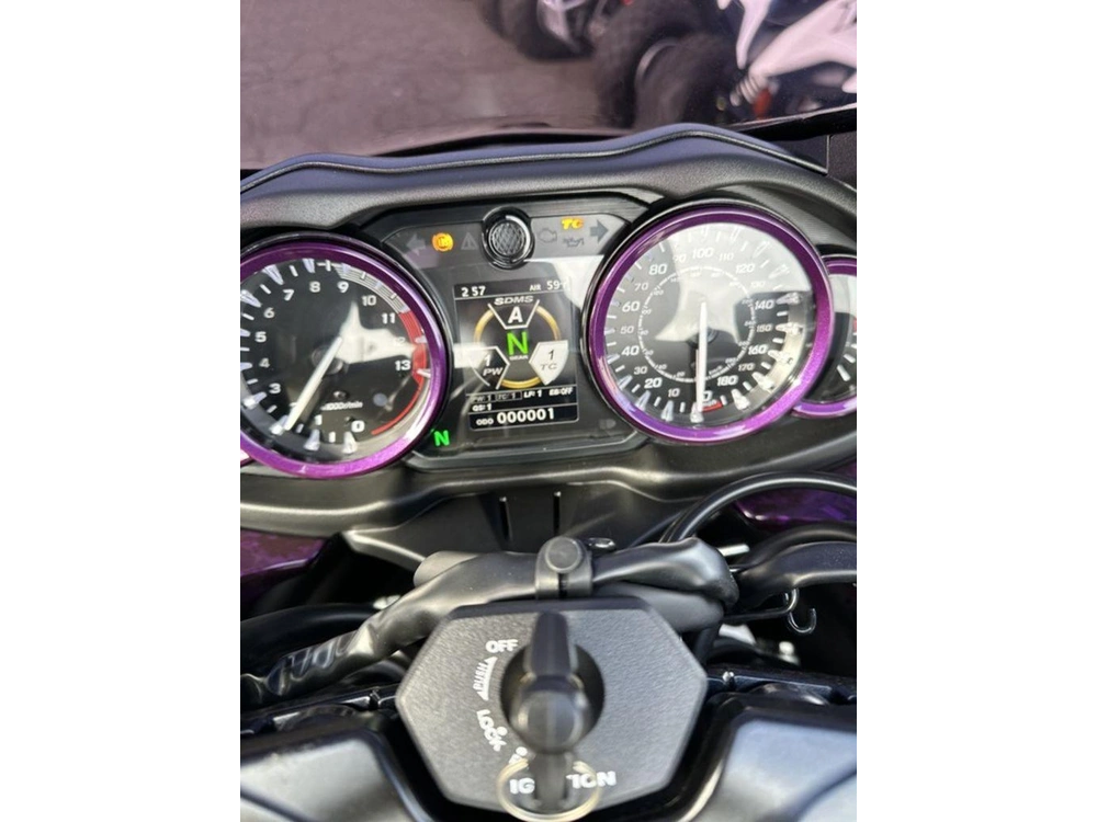 2025 Suzuki Hayabusa alt