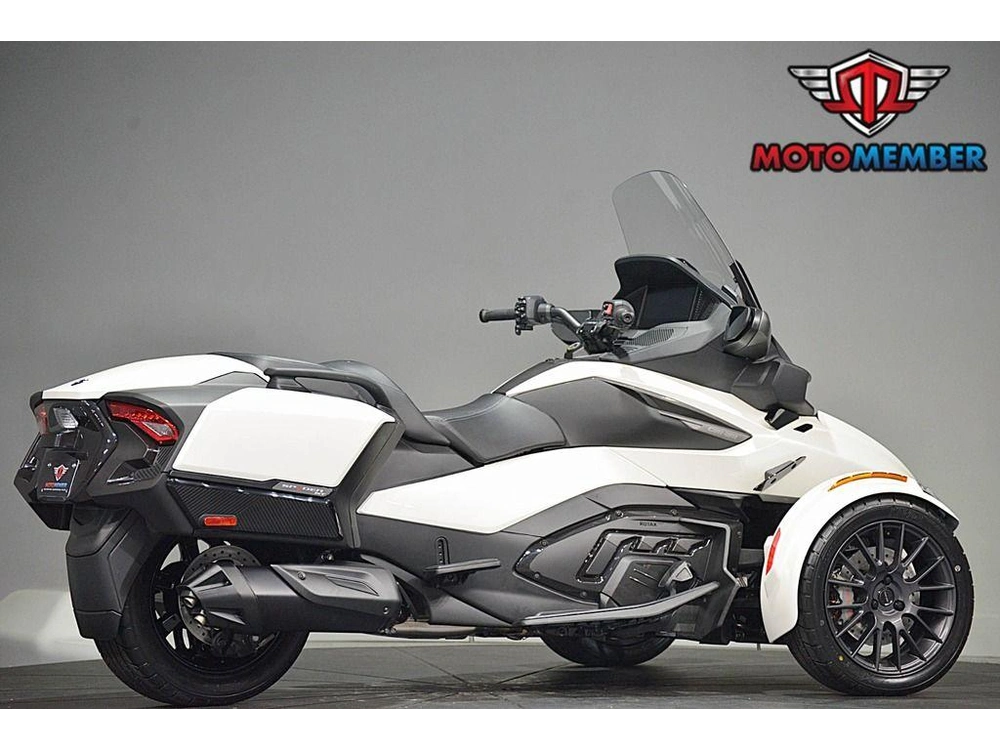 2026 Can-am Spyder Rt alt