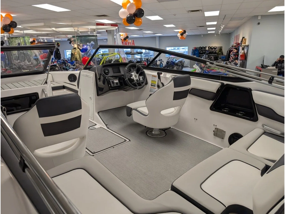 2021 Yamaha Sx195 Only 89 Hours! 250 Horsepower! 50 Mph + Super Clean! ! $56995 Plus Hst & Licensing. Finance For $124 Weekly With No Downpayment! Trades Welcome. alt