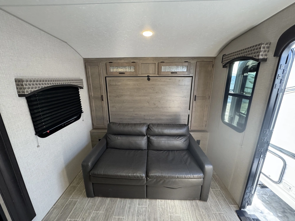2021 Venture Rv Sonic 211vdbx alt
