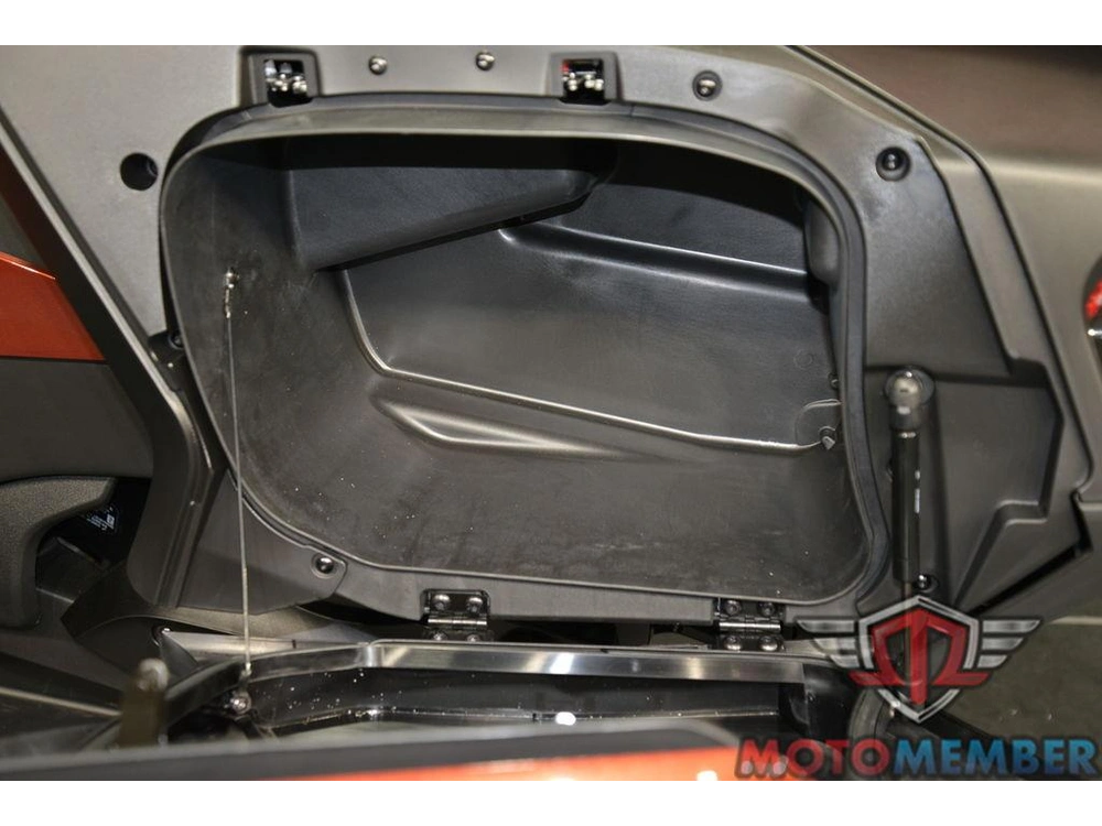 2026 Can-am Spyder Rt Sea-to-sky alt