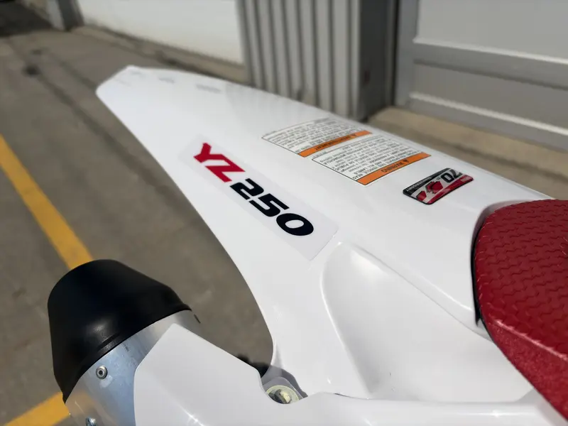 2026 Yamaha YZ250 thumbnail 4