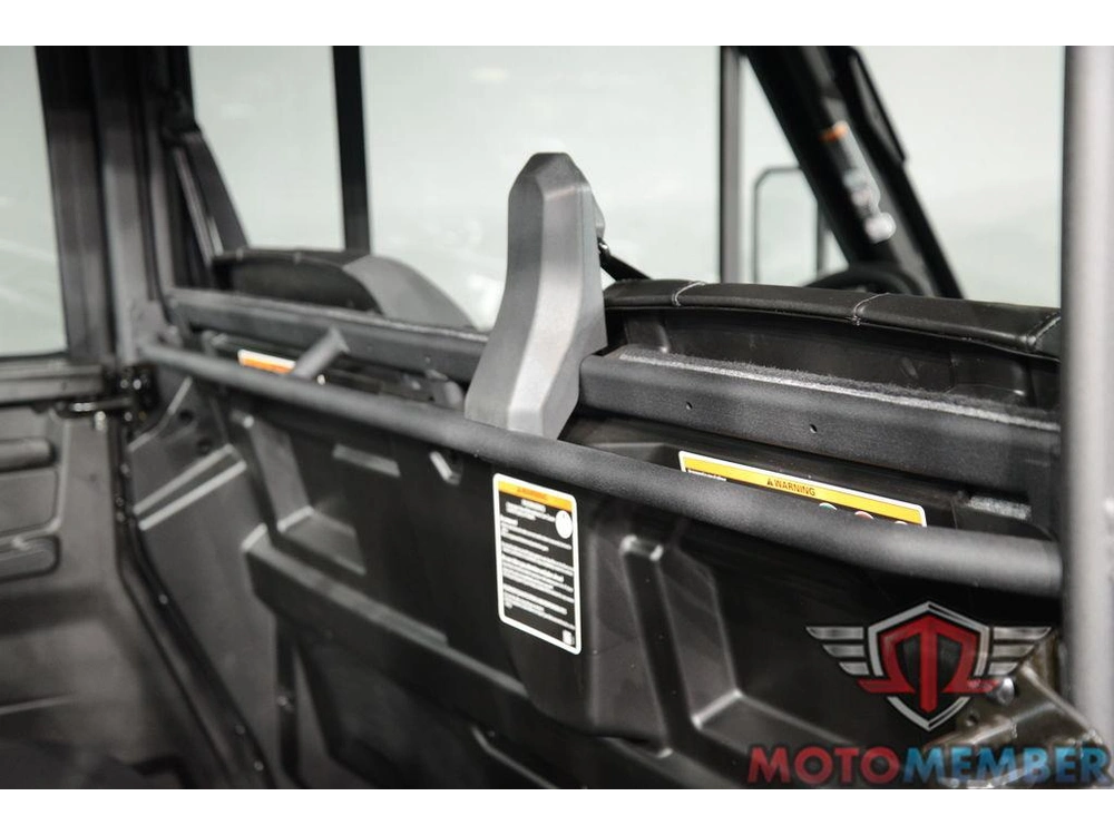 2026 Can-am Defender Max Xt Cab Hd11 With 10.25 In. Infotainment alt