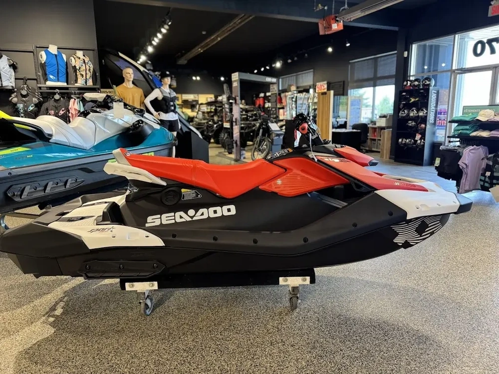 Sea-doo Spark Trixx 3up 2026 alt