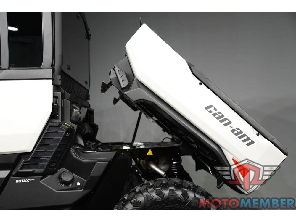 2026 Can-am Defender Limited Hd11 alt