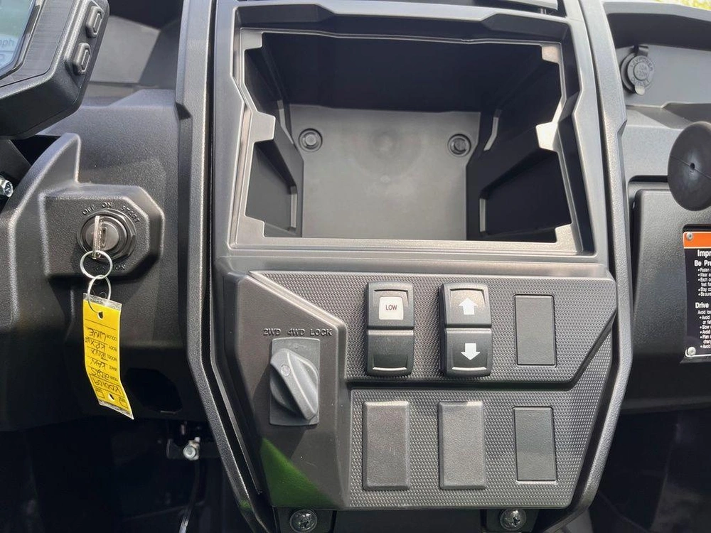 2025 Kawasaki Teryx Krx® 1000 Lifted Edition alt