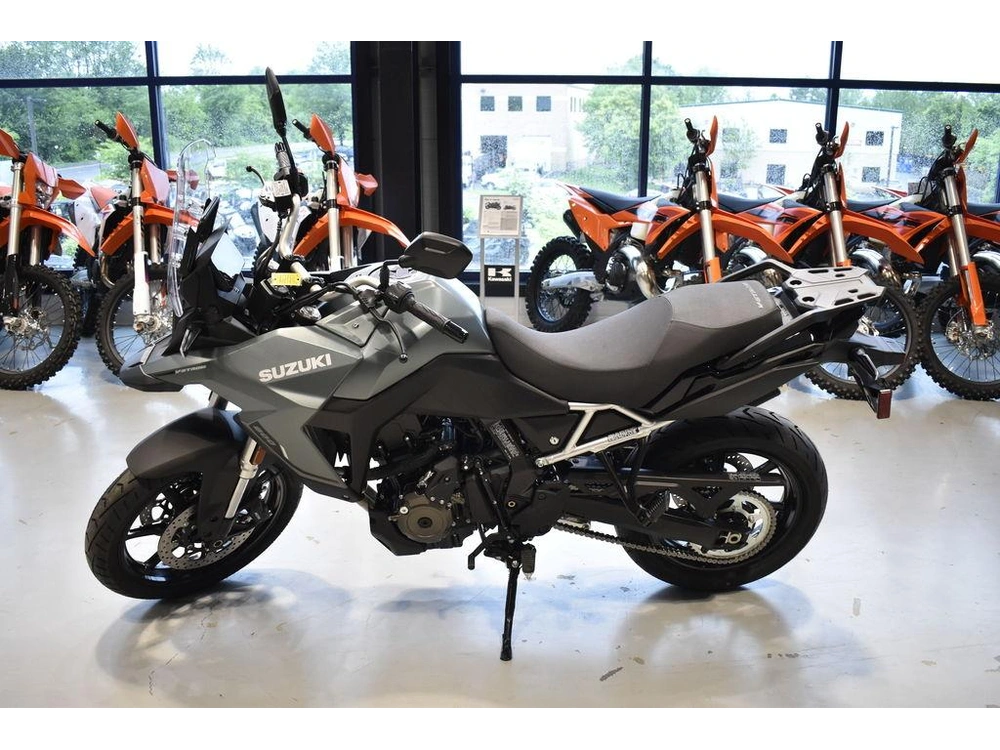 2024 Suzuki V-strom 800 alt