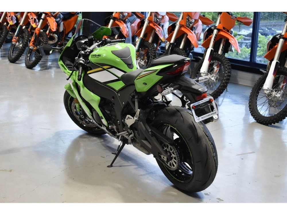 2025 Kawasaki Ninja® Zx™-10r Krt Edition alt