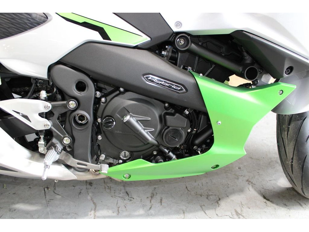 2024 Kawasaki Ninja® 7 Hybrid Abs alt