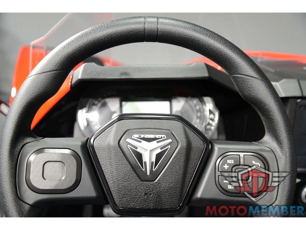 2025 Slingshot Slingshot® S Slingshot Red alt