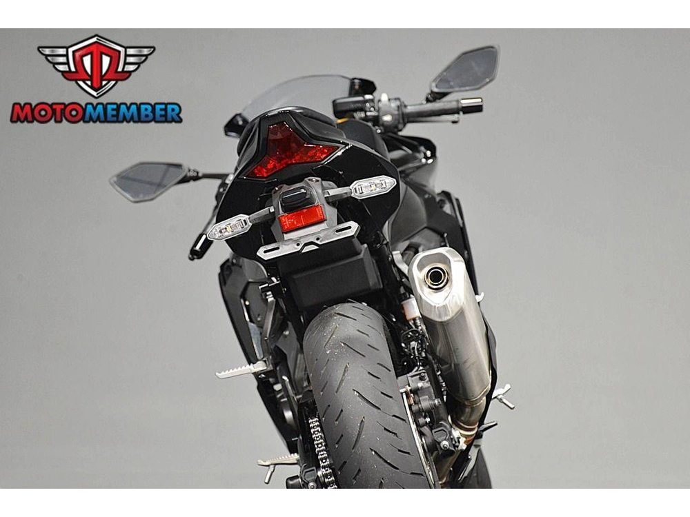 2025 Kawasaki Ninja® Zx™-4r Abs alt