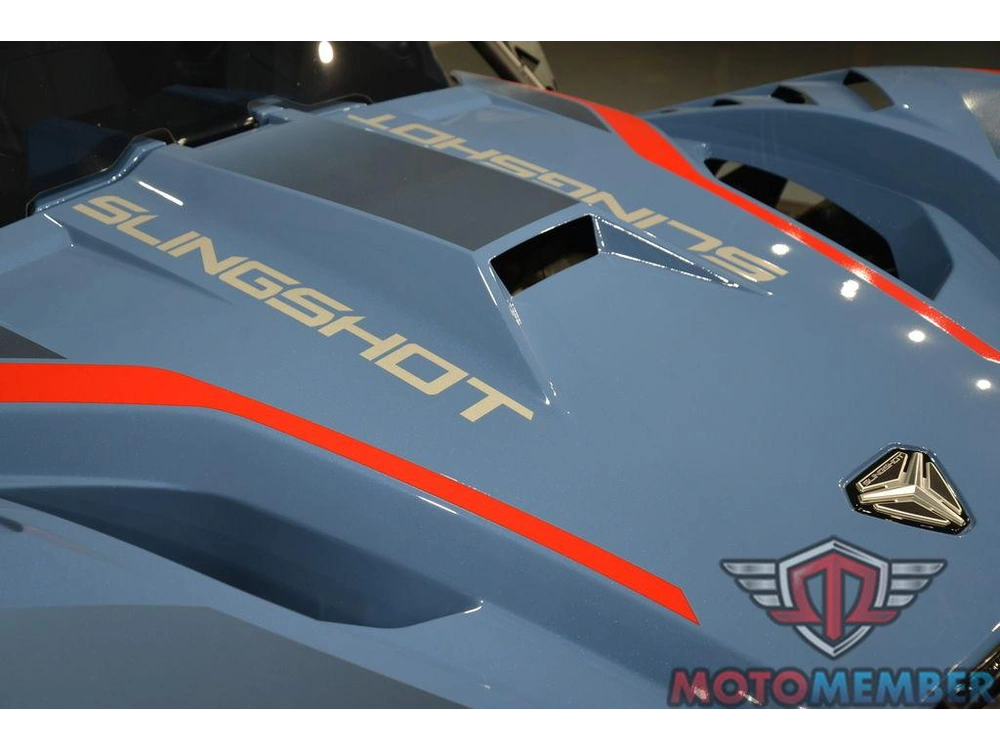 2025 Slingshot Slingshot® R Royal Red Blue alt
