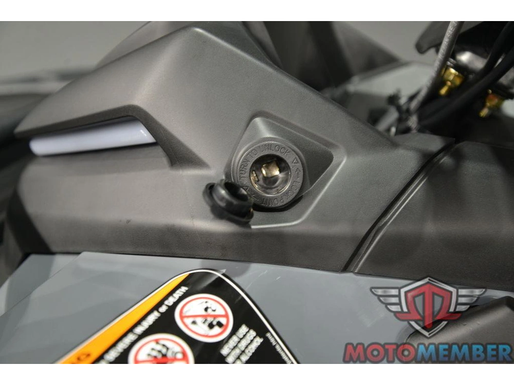 2026 Can-am Outlander Electric Max alt