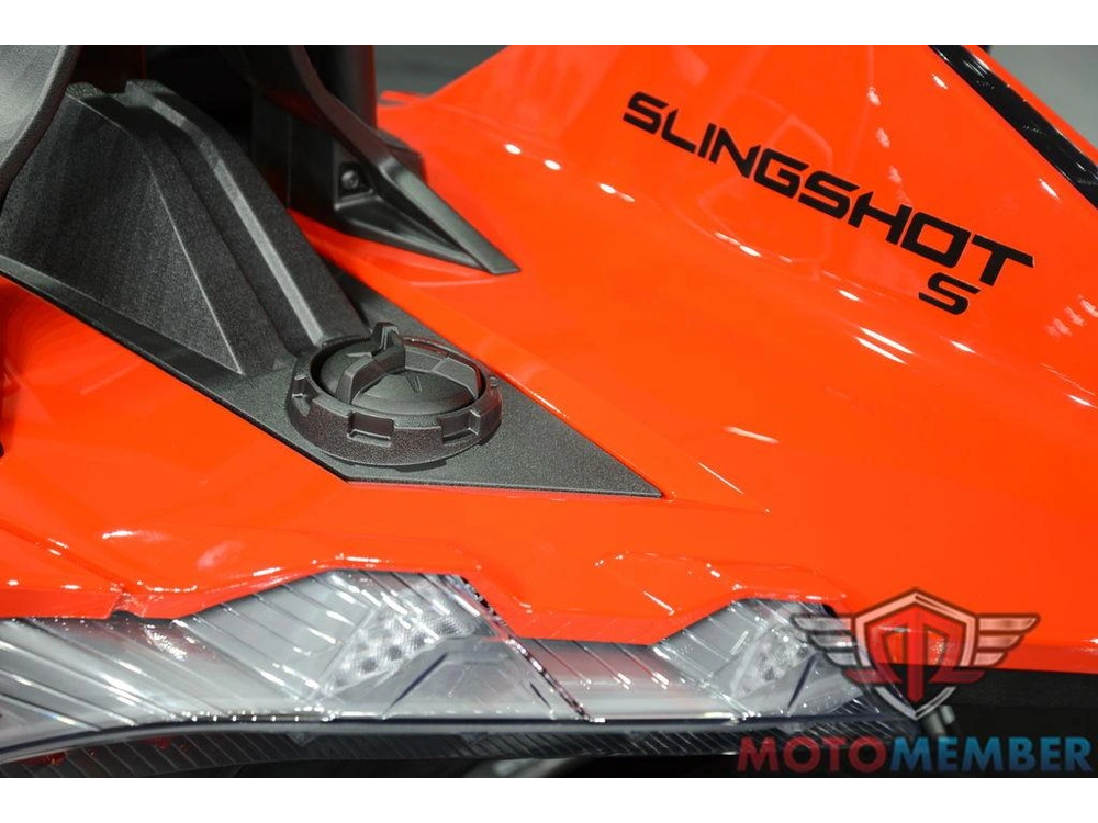 2025 Slingshot Slingshot® S Slingshot Red alt