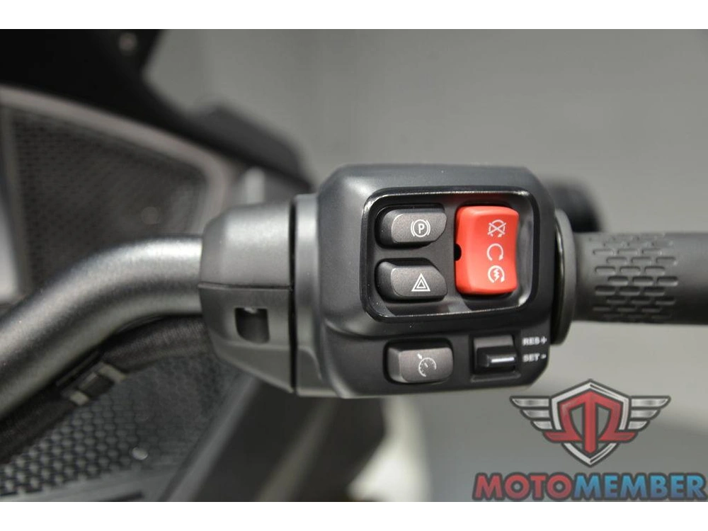 2026 Can-am Spyder Rt alt