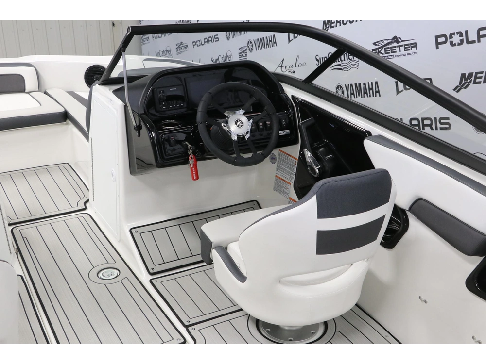 2026 Yamaha 195s alt