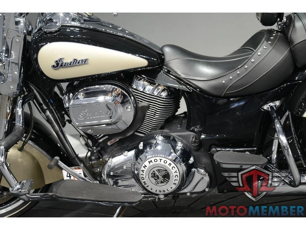 2022 Indian Motorcycle Springfield® Black Metallic/dirt Track Tan alt