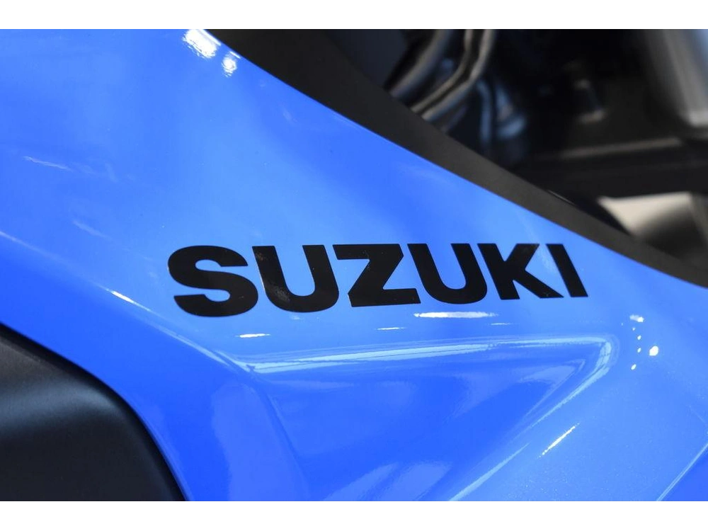 2024 Suzuki Gsx-8s alt