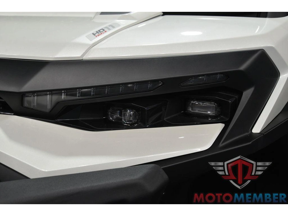 2026 Can-am Defender Max Limited Hd11 Hybrid White alt