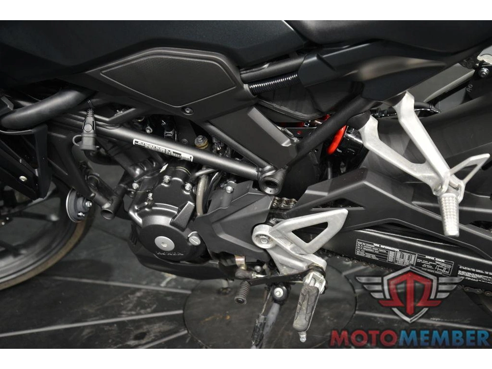 2025 Honda Cb300r alt