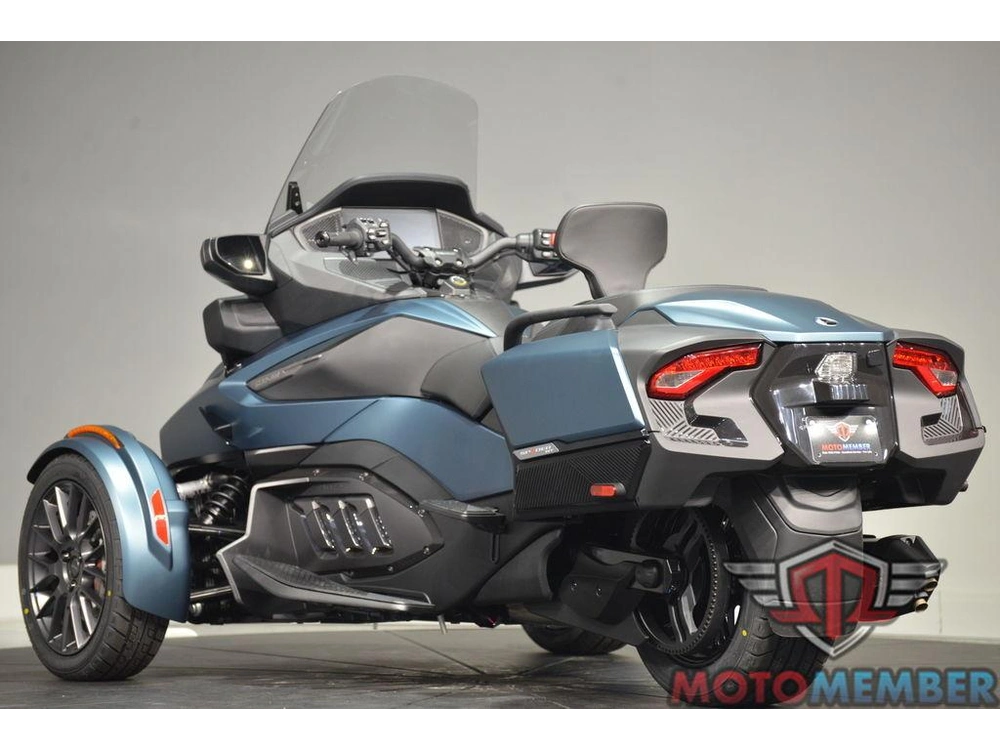 2026 Can-am Spyder Rt alt
