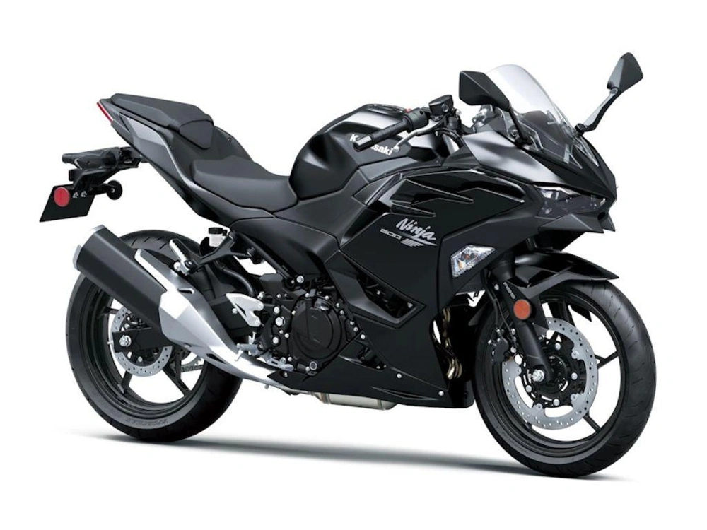 2026 Kawasaki Ninja® 500 Metallic Flat Spark Black alt