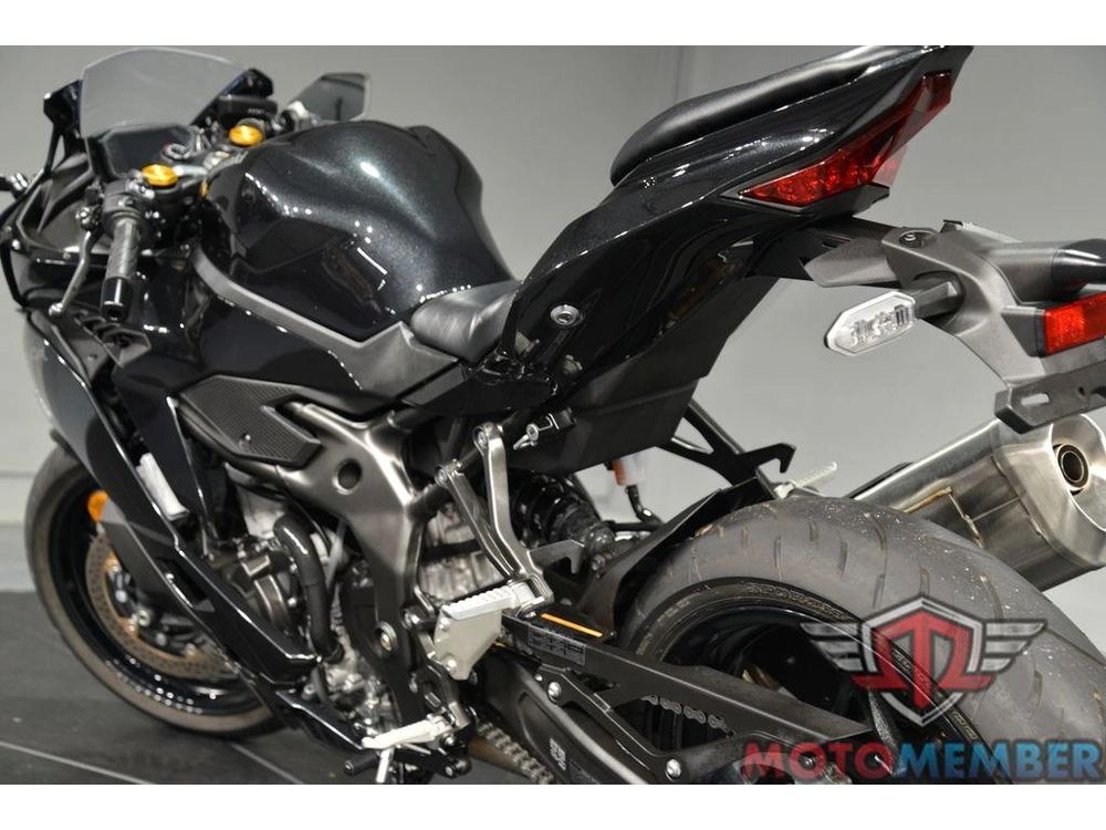 2025 Kawasaki Ninja® Zx™-4r Abs alt