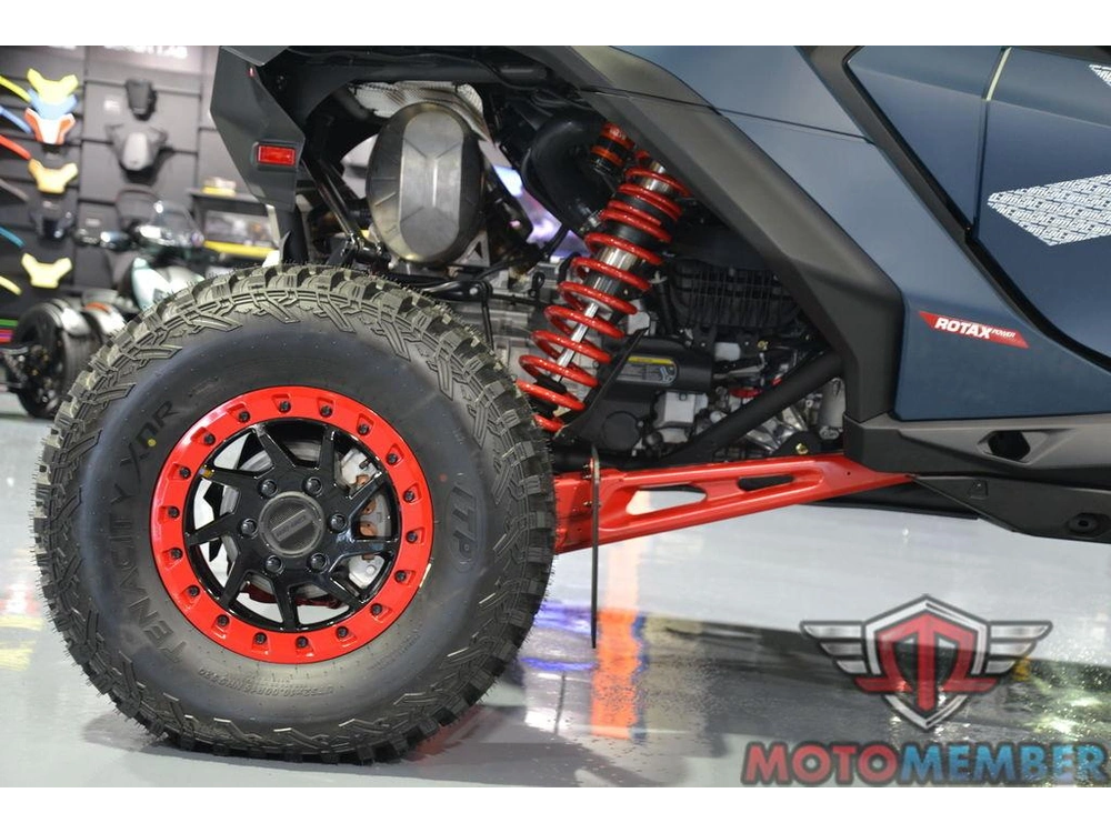 2025 Can-am Maverick R Max X Rs With Smart-shox Dusty Navy & Legion Red alt