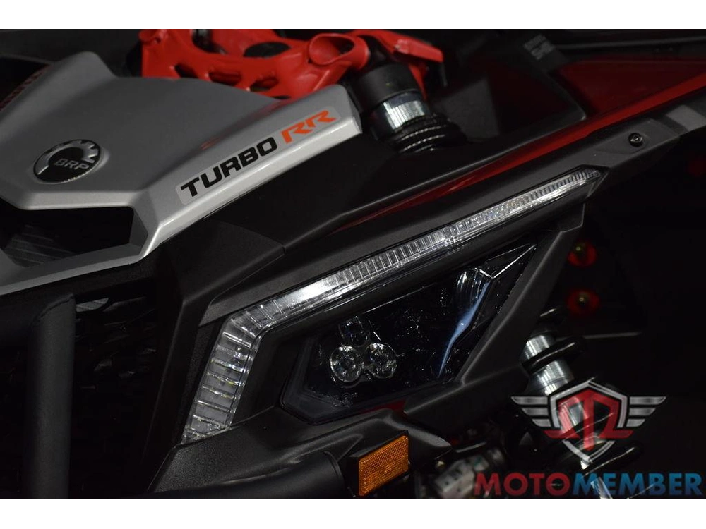 2025 Can-am Maverick X3 Ds Turbo Fiery Red & Hyper Silver alt