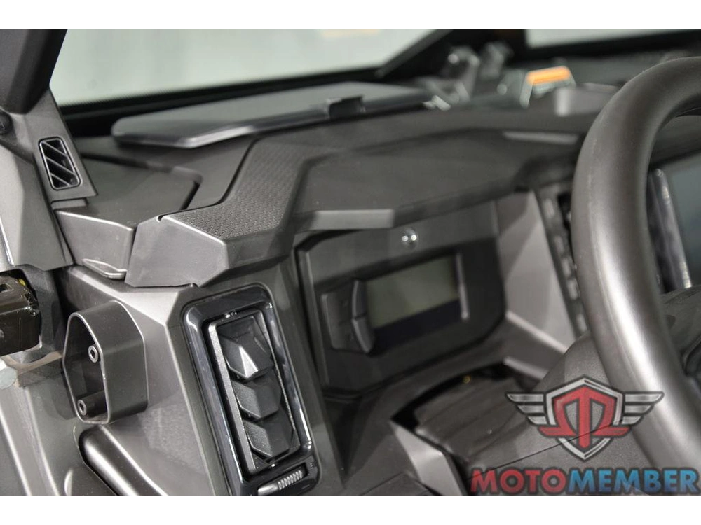 2026 Can-am Defender Max Xt Cab Hd11 With 10.25 In. Infotainment alt