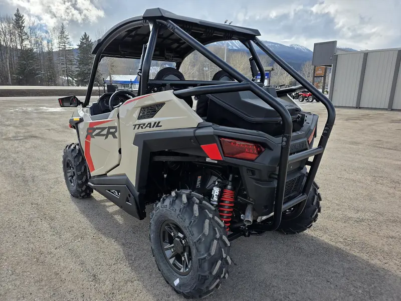 2025 Polaris RZR Trail Ultimate thumbnail 3