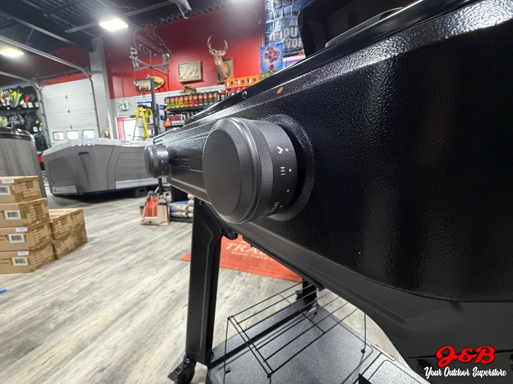 2025 Traeger Flatrock 2 Zone alt