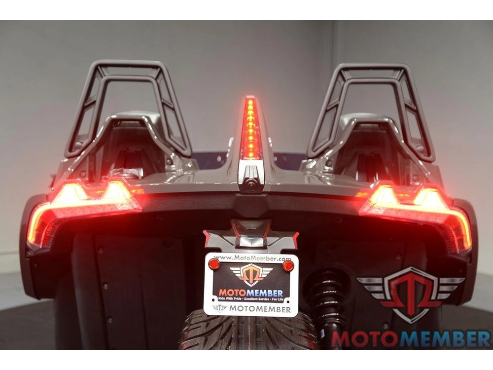 2025 Slingshot Slingshot® R Autodrive Nightfall alt