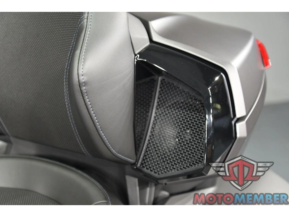 2026 Can-am Spyder Rt Limited Dark alt