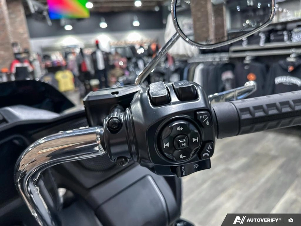 2026 Harley-davidson Road Glide alt