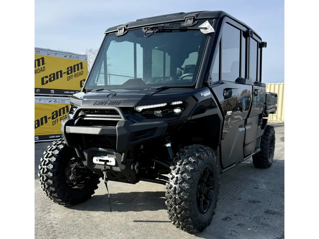 2026 Can-Am DEFENDER - MAX LIMITED HD11
