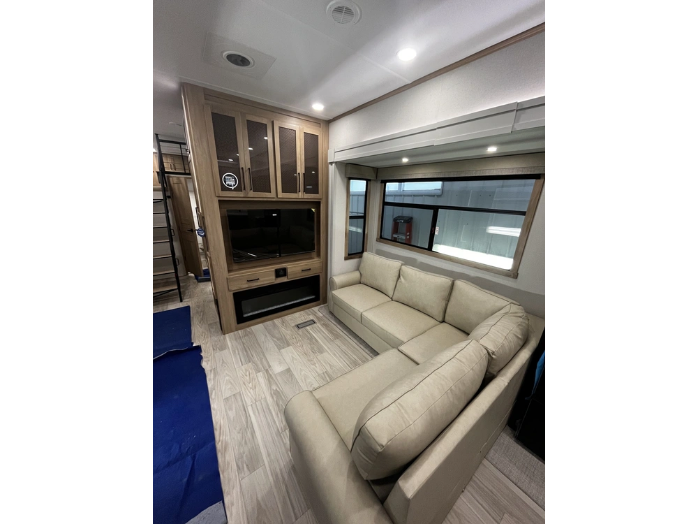 2026 Forest River Sierra 422fkl alt