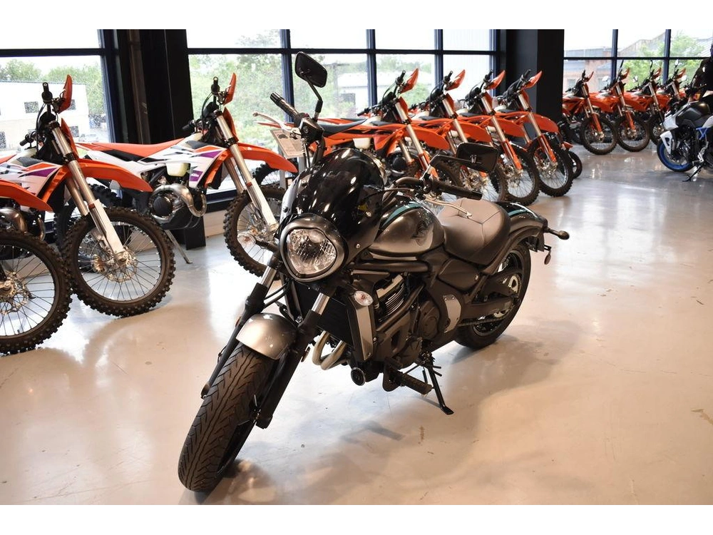 2025 Kawasaki Vulcan® S Cafe Abs alt