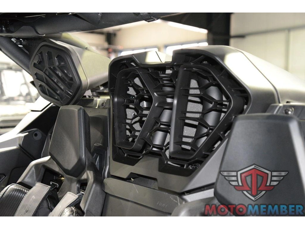 2026 Can-am Maverick R Max X Rc With Smart-shox alt