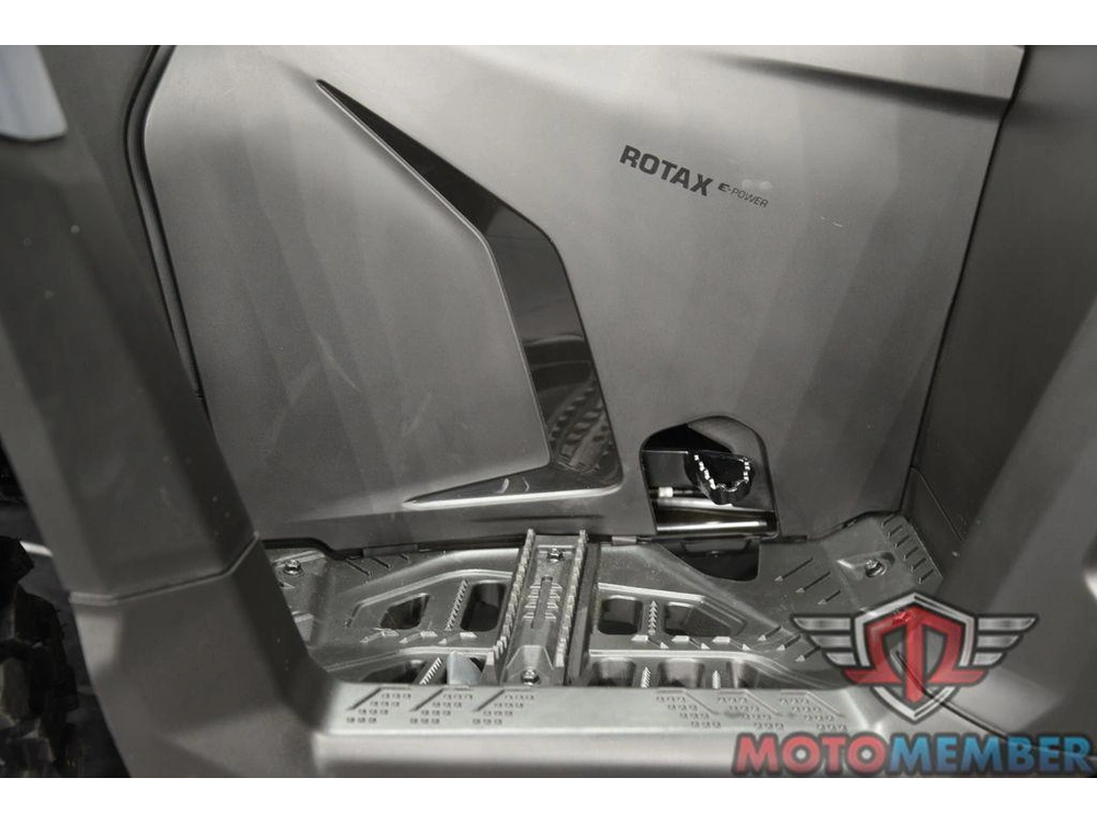 2026 Can-am Outlander Electric alt