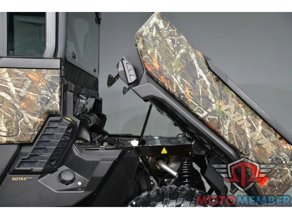 2026 Can-am Defender Max Xt Cab Hd11 With 10.25 In.display Dark Wildland Camo alt