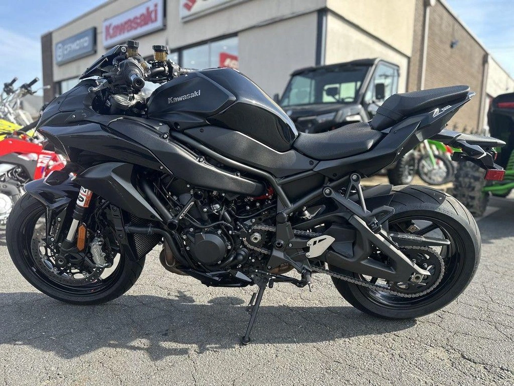 2021 Kawasaki Z H2 alt