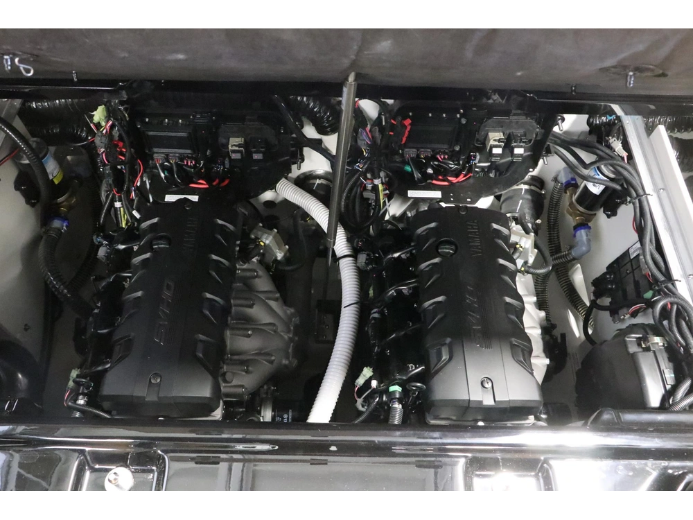 2026 Yamaha 255xd alt